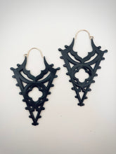 Load image into Gallery viewer, Vespira Earrings
